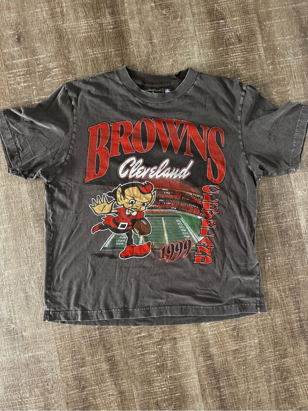 Abercrombie & Fitch Gray Tee with Red Graphic